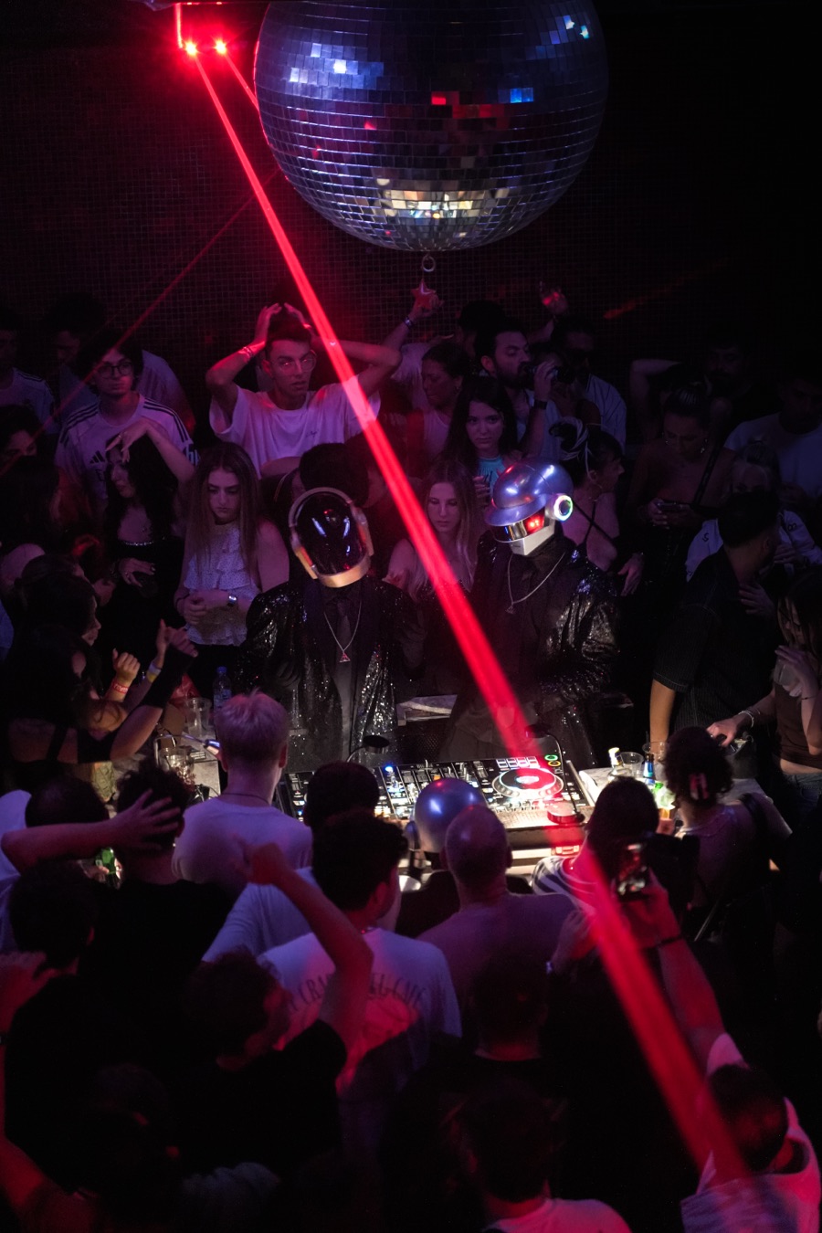 ALIVE behind the decks with lasers over the crowd